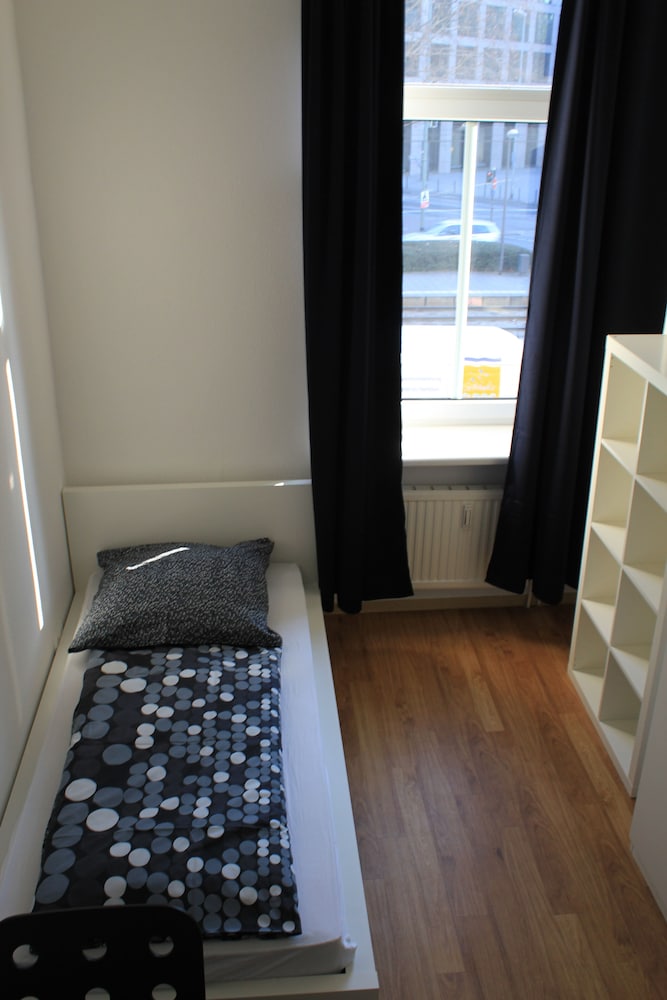 Frankfurt Vacations - FreddApp One - Property Image 7
