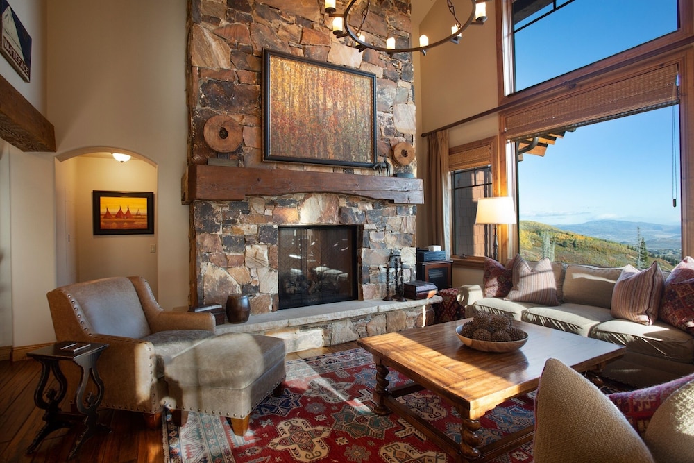 Grand Lodge - Penthouse #406 - Ski-in/out 5 Bedroom Condo