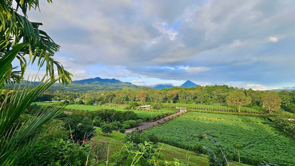 Nayari Arenal Farmstay A-frame Chalet La Fortuna