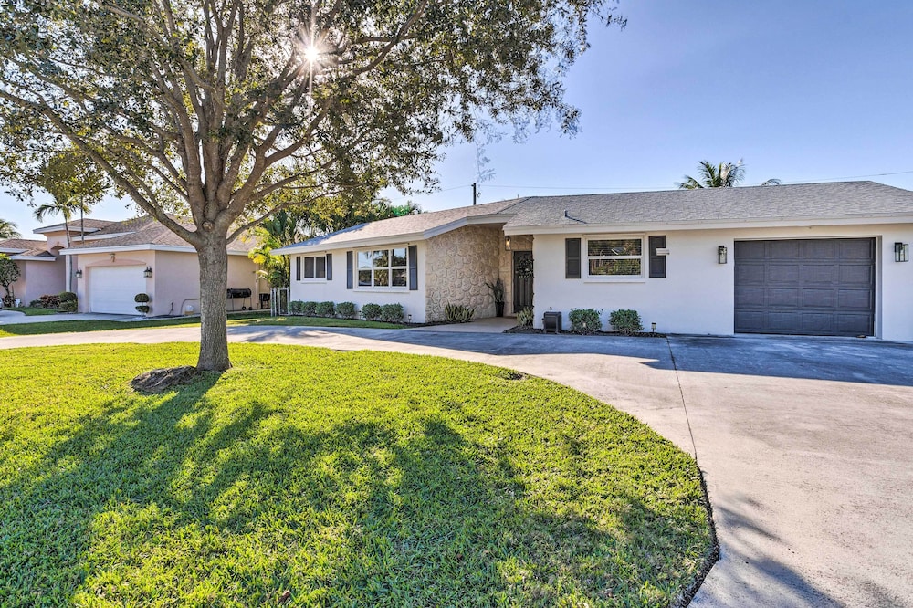 Bright Boynton Beach Getaway w/ Patio! view 5