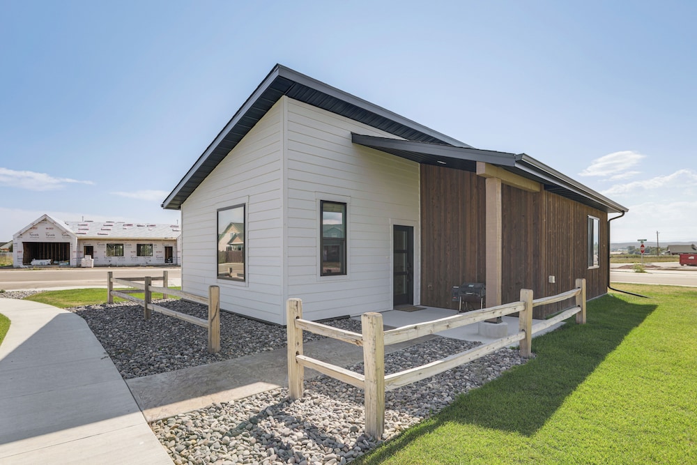 Mtn-views, Pet-friendly! Family Home in Ranchester