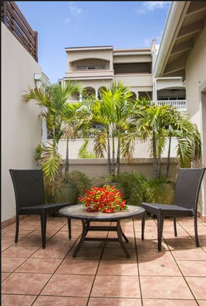 Balcony & Terrace