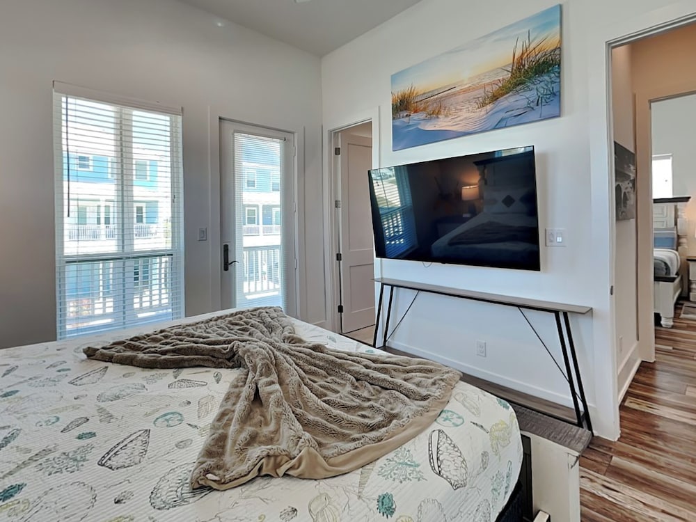 Seabreezy Lane by Ryson Vacation Rentals