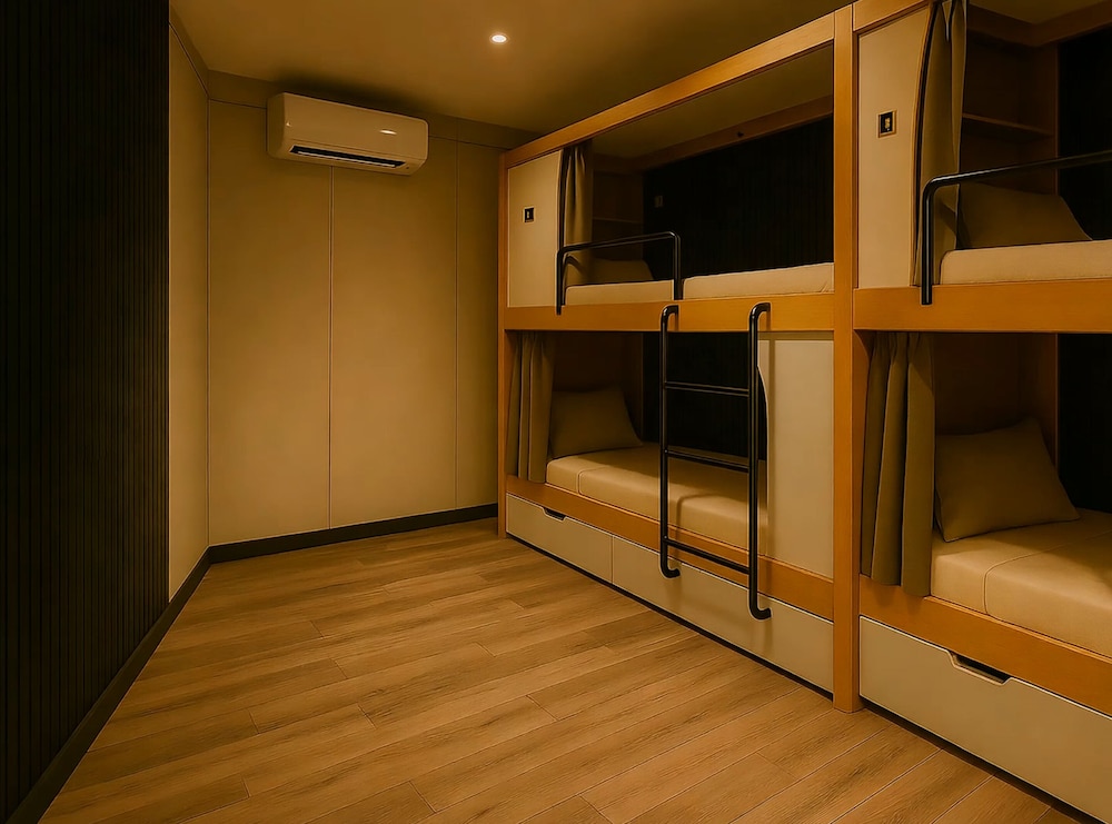 BuenaSentro Hostel