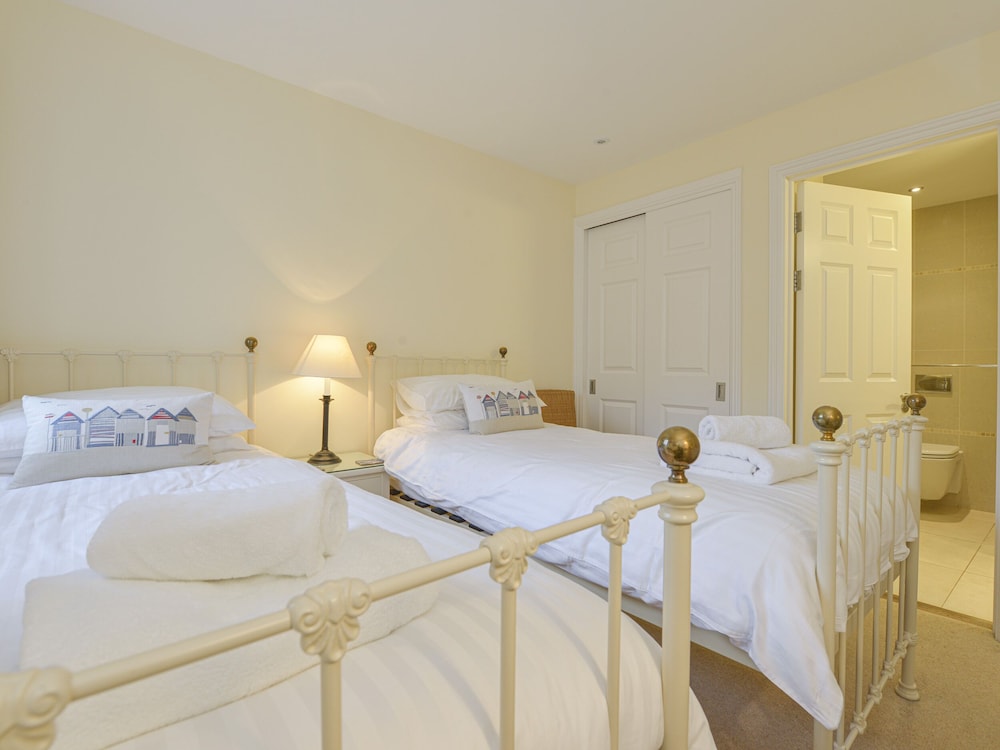 12 Burgh Island Causeway