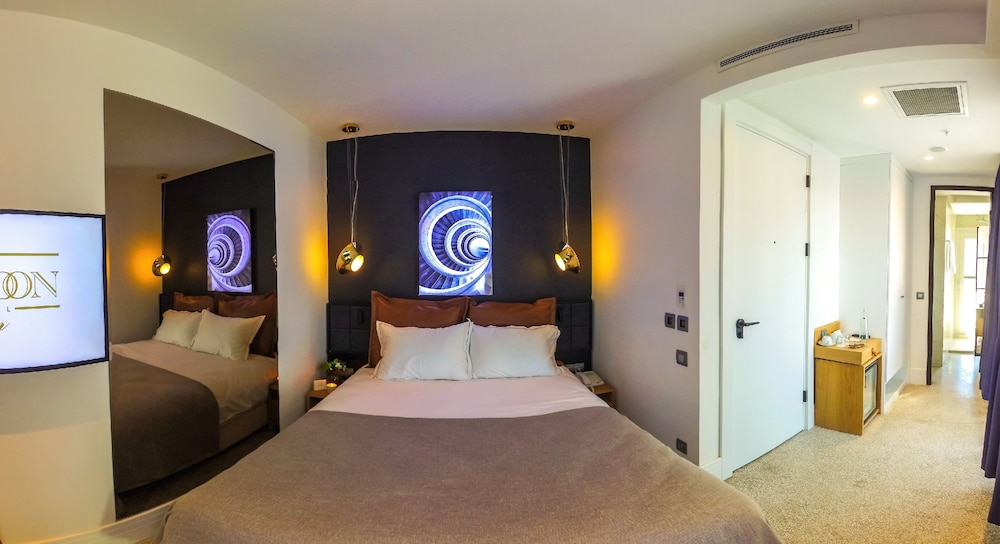 Maroon Tomtom - Image 11