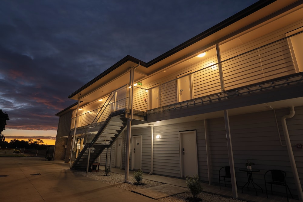 Yates Park Motel