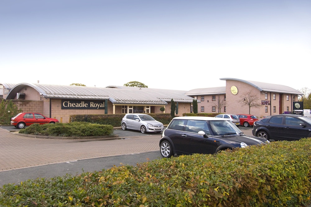 Premier Inn Manchester - Cheadle 4