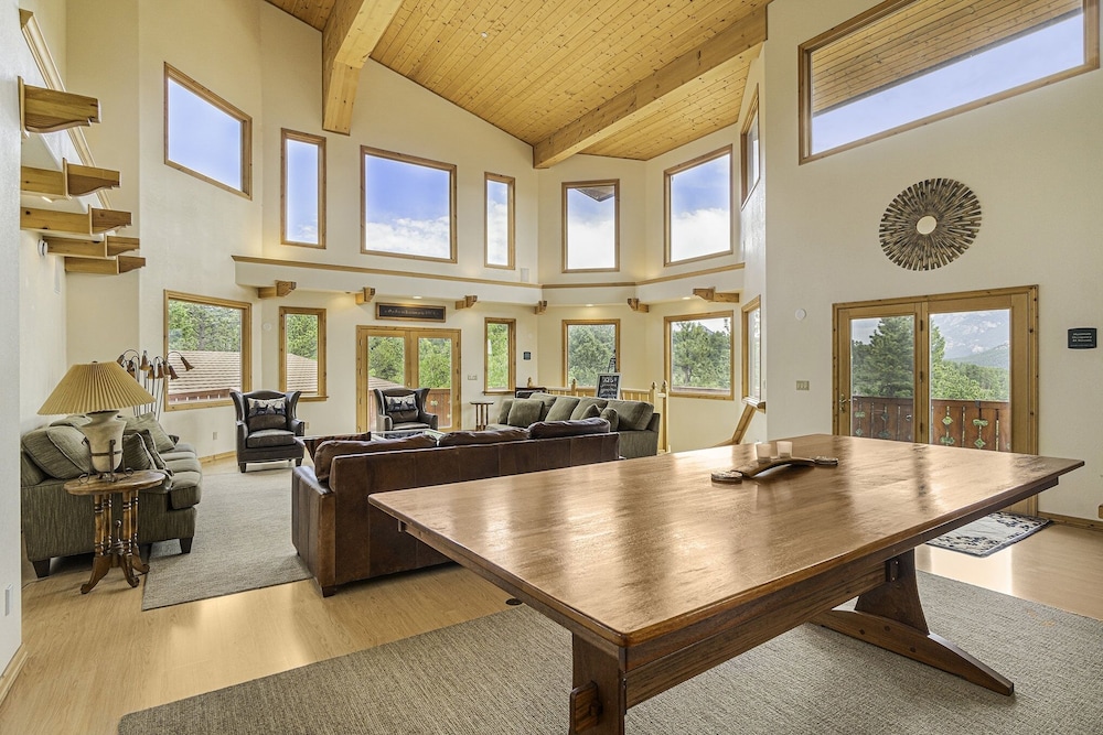 H7 at Hope Mountain -- 6-Bedroom Retreat Home at Allenspark Colorado 6 Home by RedAwning - Property Image 7