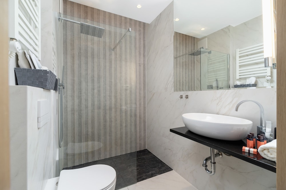 Kraków Rakowicka by Renters Prestige view 4