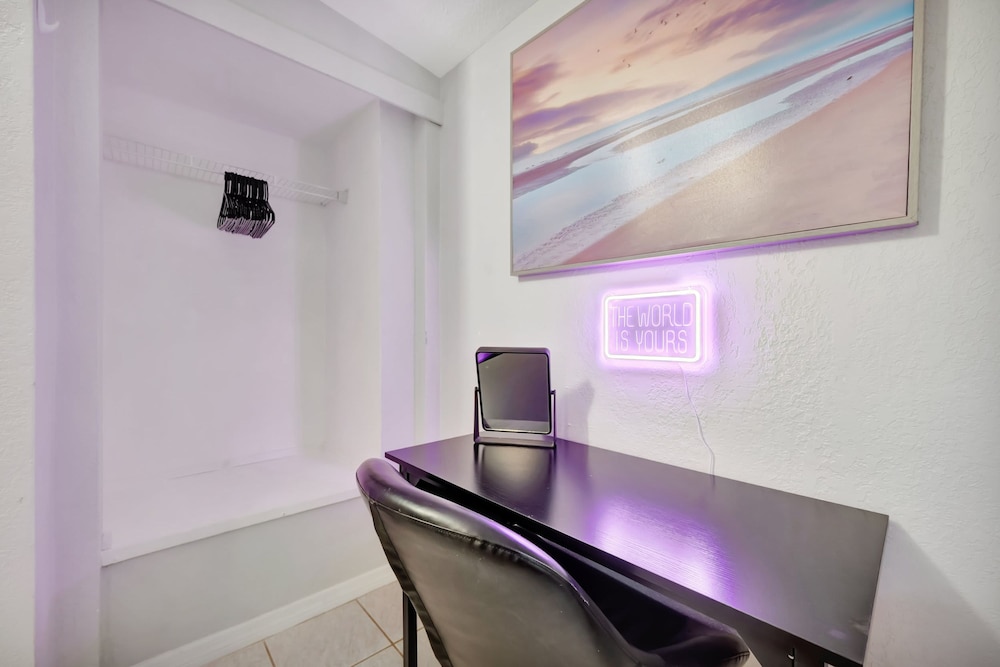 Family Home 10 Mins to Beach Pets Welcome