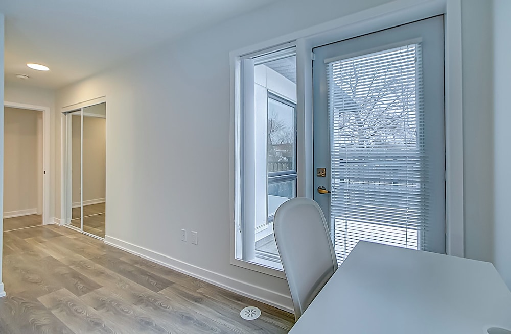 Modern 3BR Retreat Near Yorkdale Mall