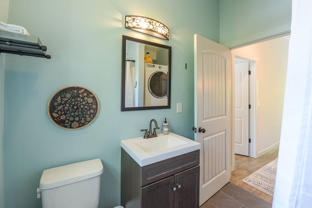 Plum Perfect Hideaway by Avantstay Power, Water, Wifi Weekly Discounts