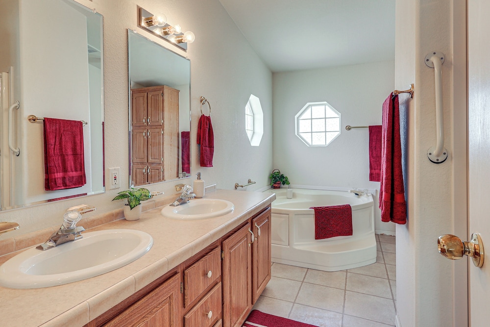 1 Mi to Lake: Home w/ Deck in Elephant Butte