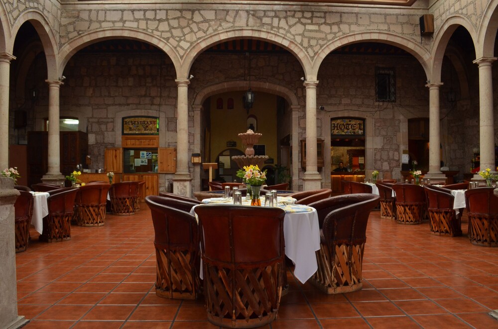 Howard Johnson Calle Real Morelia - Property Image 12