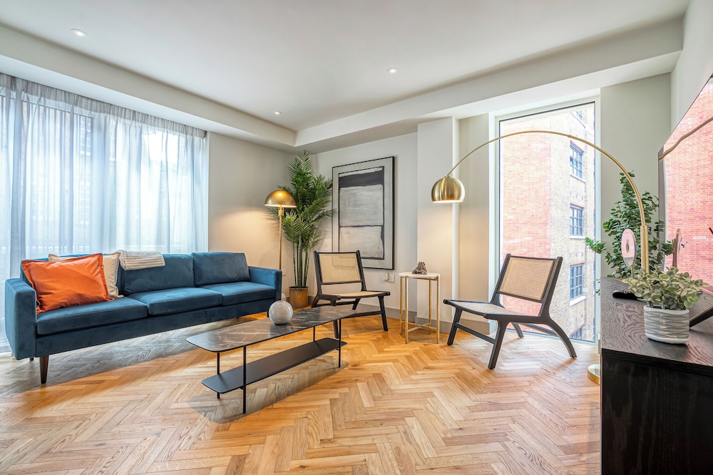 Luxury flats near Big Ben and London Eye