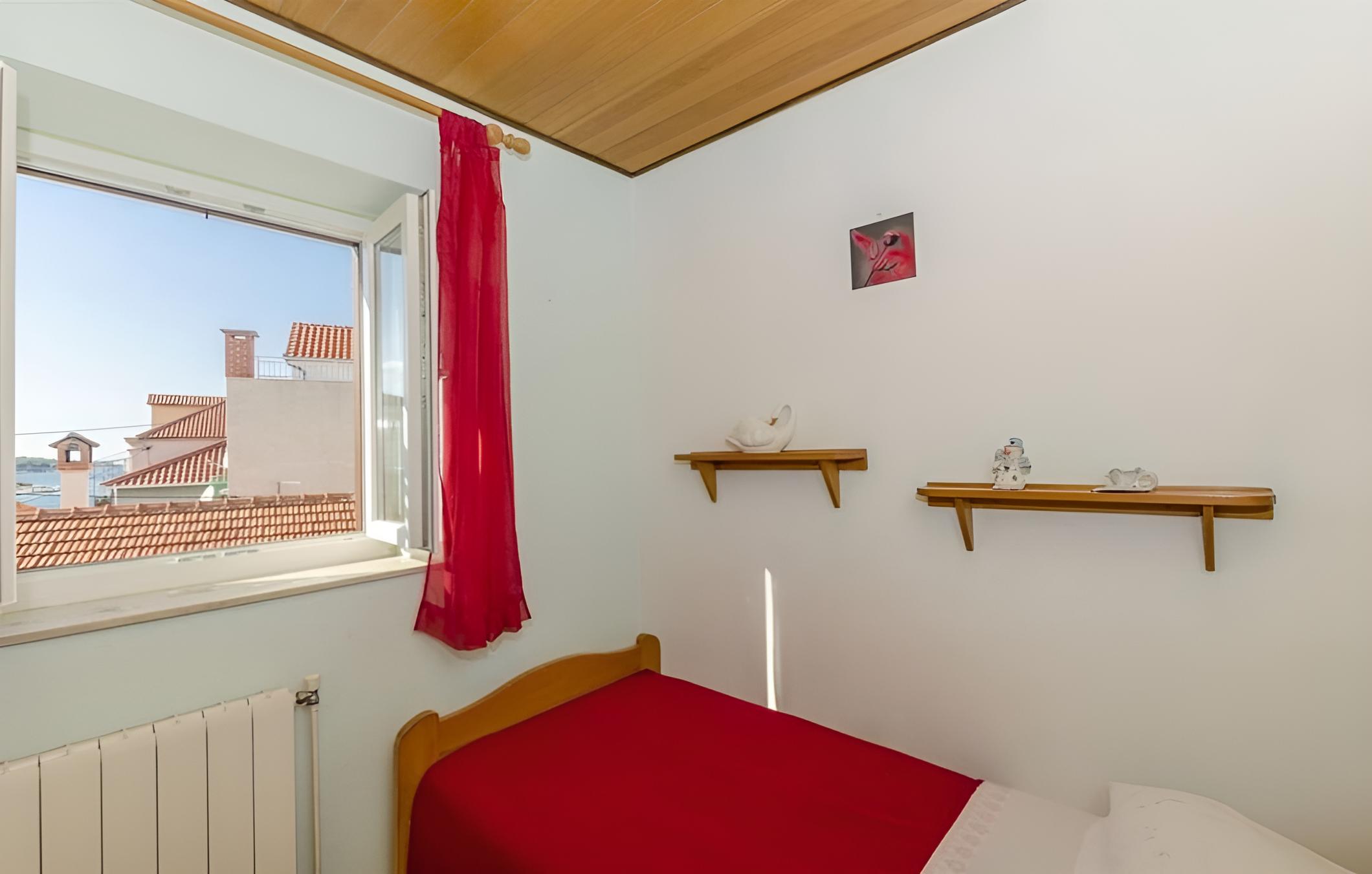 Lile - 30 m From Beach - A2 en Postira