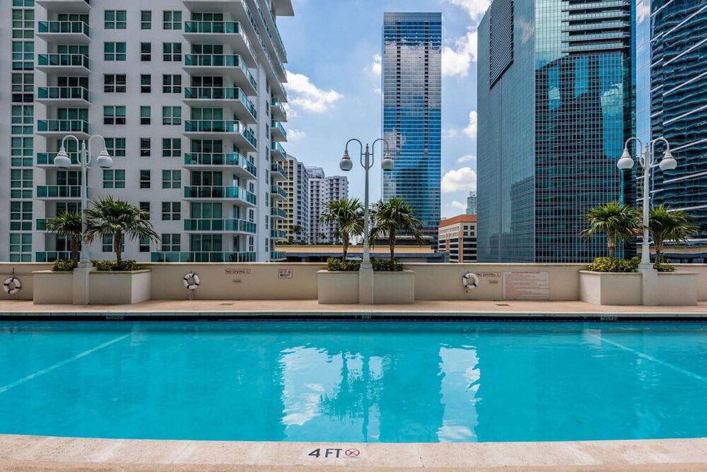 Modern Comfort in the Heart of Brickell