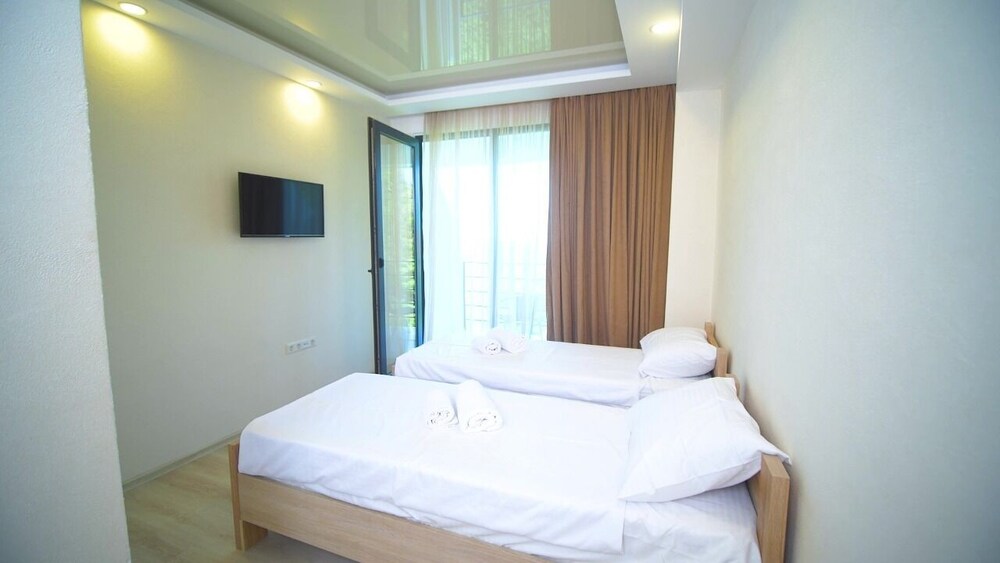 Hotel Hills Kvariati view 4