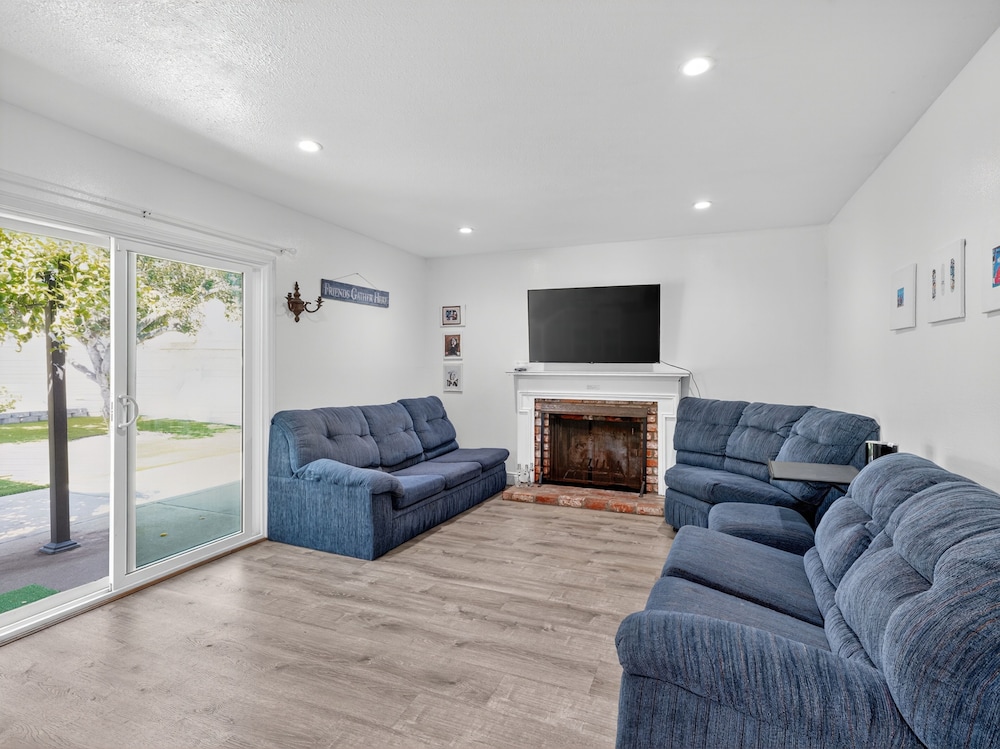 Coastal Escape With Private Mini Golf 4 Bedroom Home