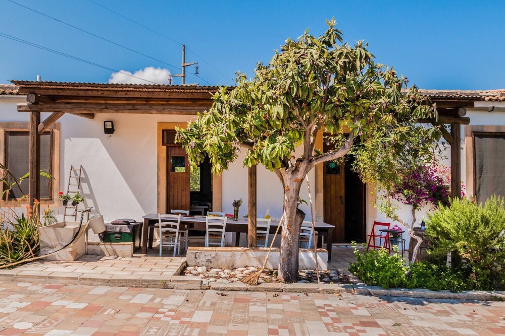 Authentic Sicilian Charm With Pool, Sea View, Parking & Wifi view 3