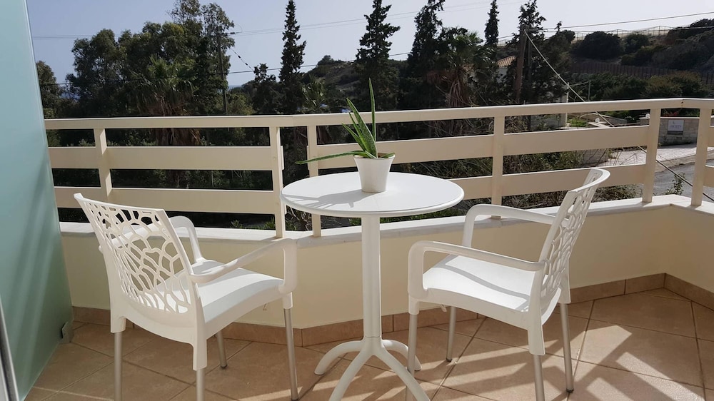 Mear Luxury Studio - Crete Summer Nest view 4