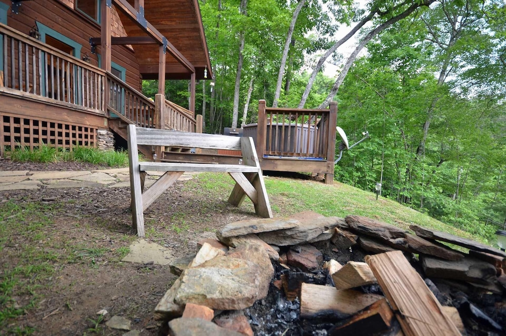 Soaring Eagle 1 Bedroom Cabin by Redawning