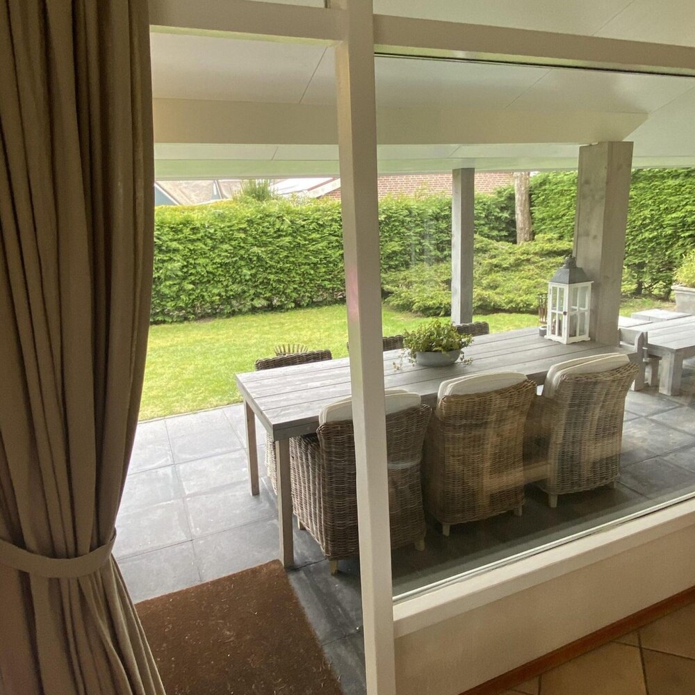 Lovely Holiday Bungalow With Garden