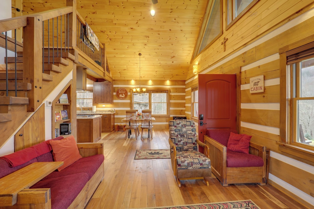 Hike, Ski & More: Blue Ridge Mountain Escape