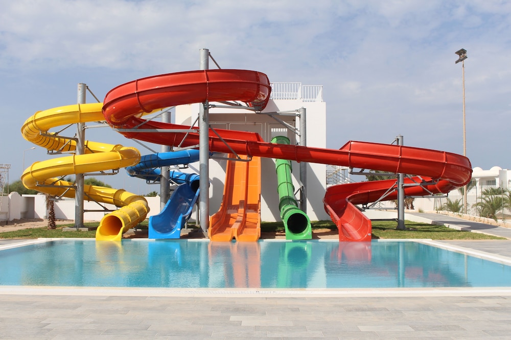 Aghir Vacations - Vincci Helios Beach - Property Image 8