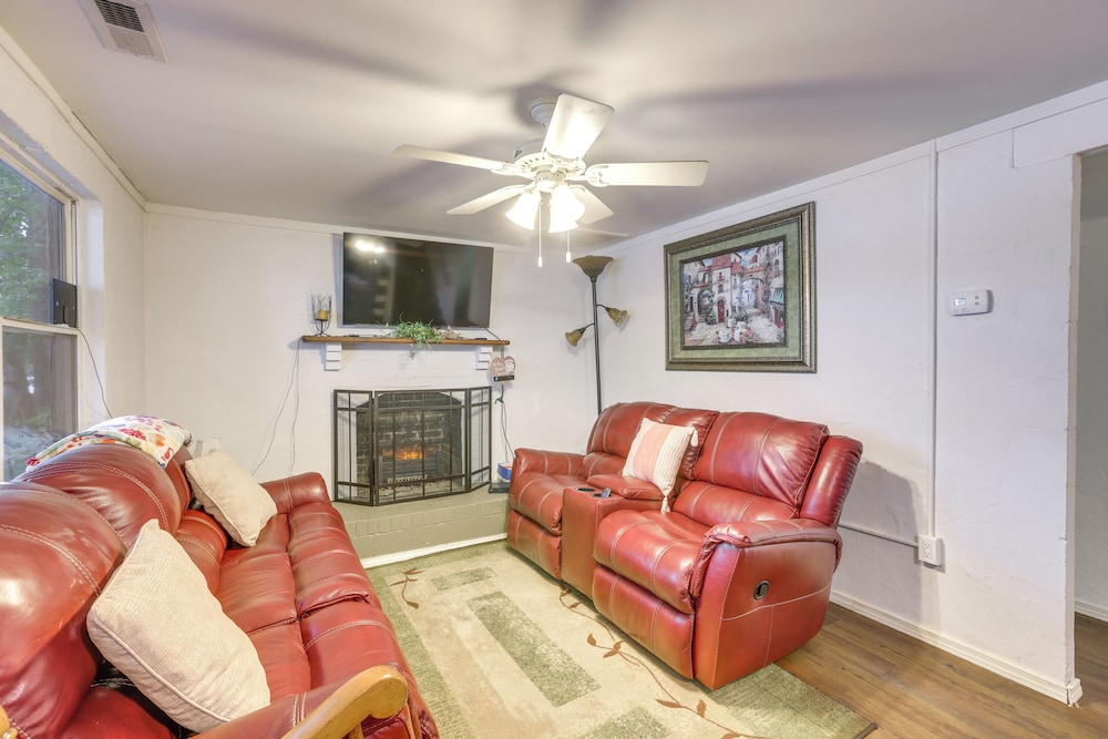 Lakefront Delta Cottage w/ Views, Canoe Dock! - Property Image 33