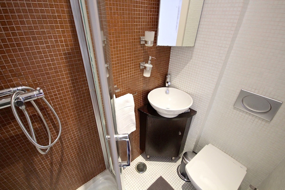 Akicity Lisboa Pearl III
