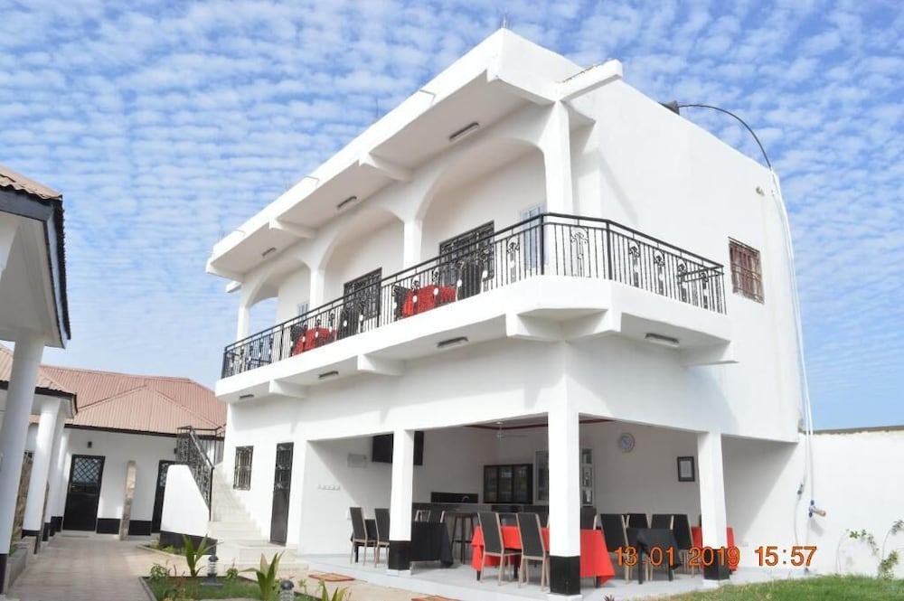 Sukuta Nema Guest House