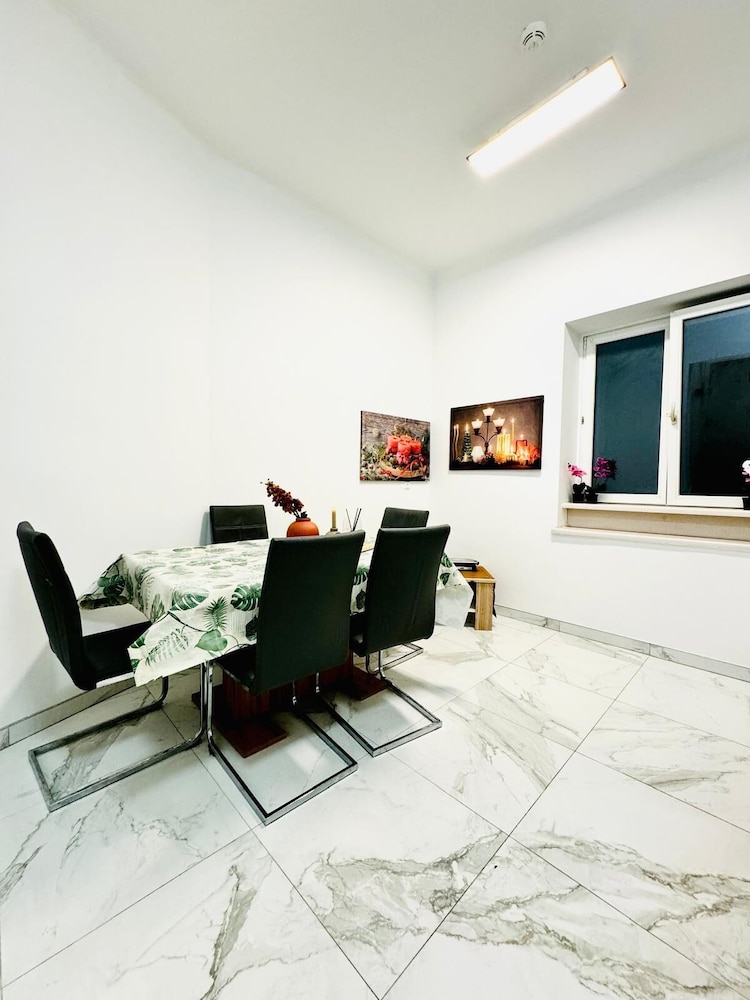 Affordable 5BR Apartment Atzgersdorf