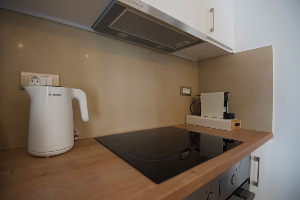 SIDONIA SUITE