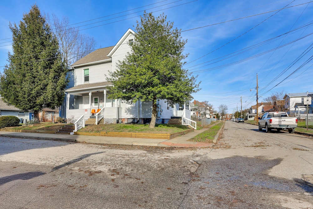 1 Mi to Camden Clark: Central Parkersburg Condo