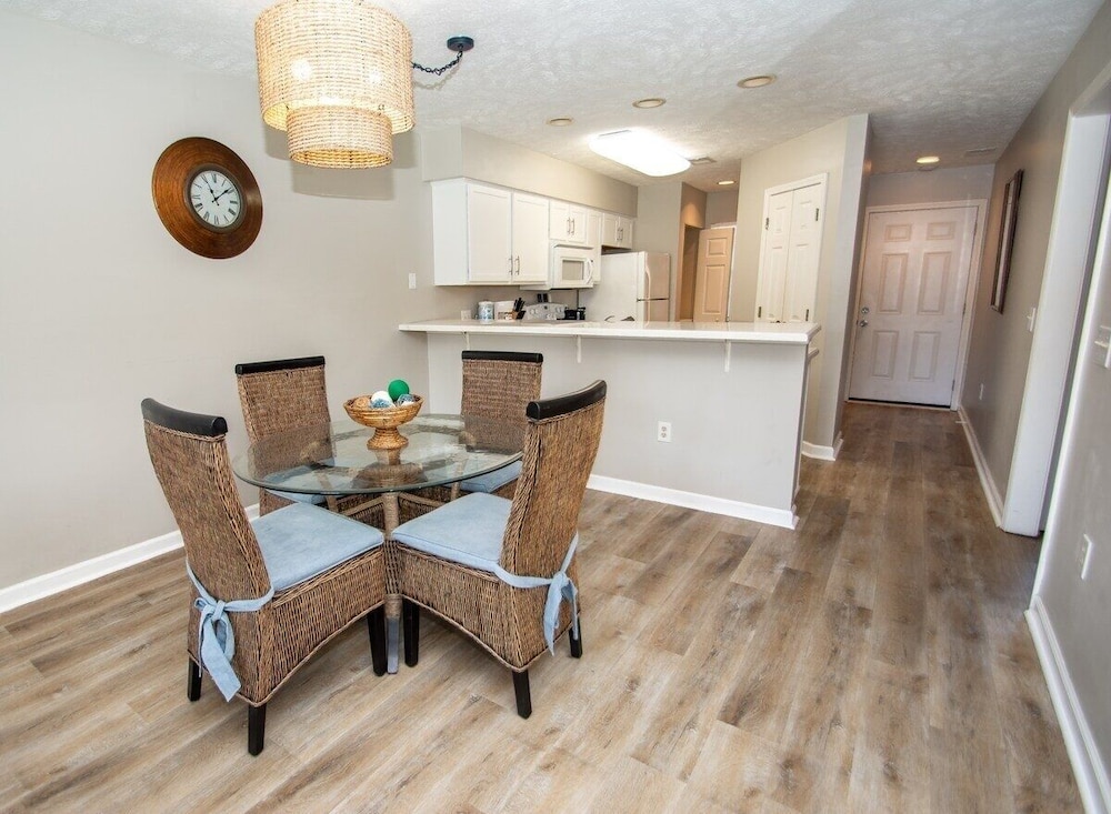 Waterway Village 17b 2 Bedroom Condo
