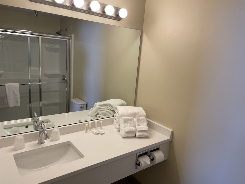 Hampton House Hotel - Property Image 1
