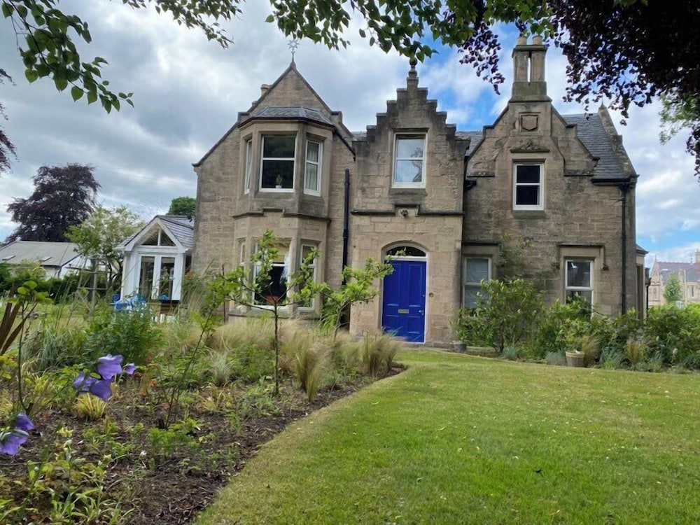 Glen Lyon Lodge Bed & Breakfast