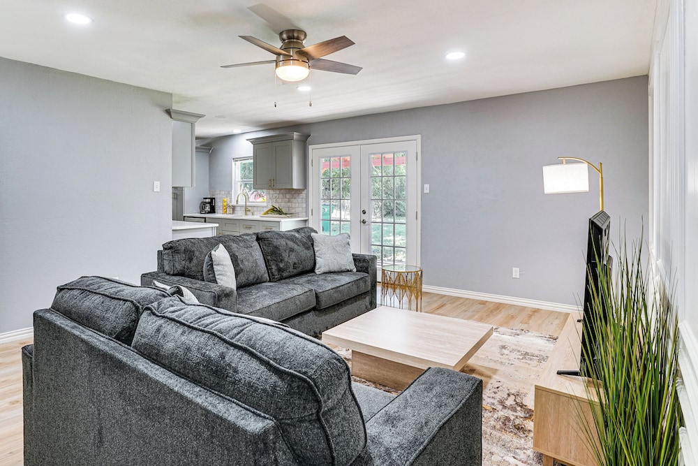 Family Home in Ft Worth Suburbs Near Benbrook Lake
