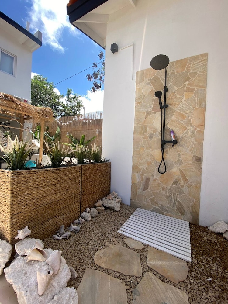 Palm Beach Vacaysuites - Palm Suite 100m2