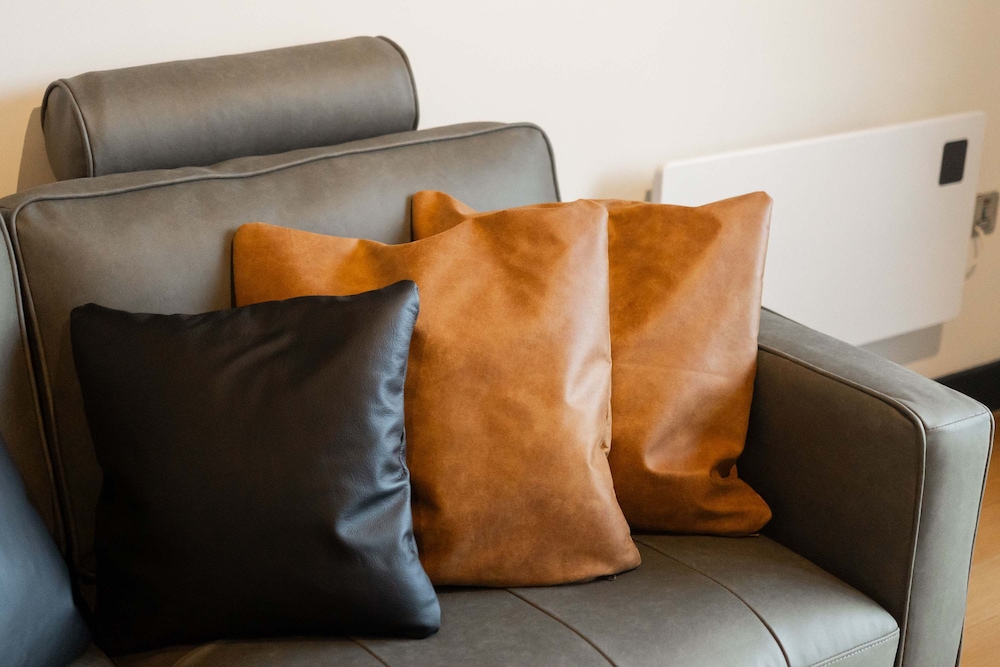 Marron Suite 2BR City Walks