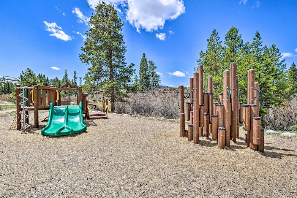 'rendezvous Buckhorn Cabin' By Hiking Trails view 3