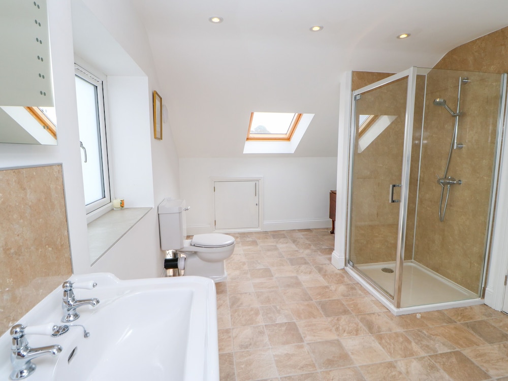 Apple Tree Cottage view 2