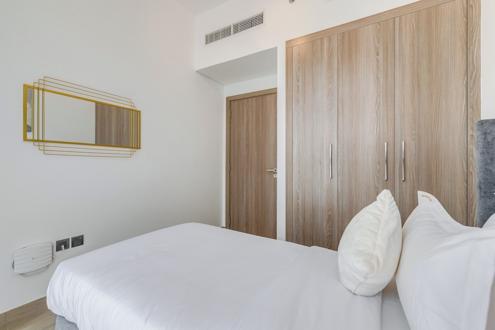 GLOBALSTAY. Azizi Riviera 40