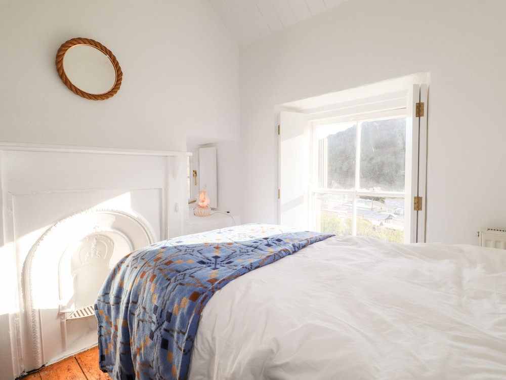Dolwylan Cottage