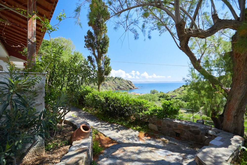 Zorbas Volissos Apartments Chios