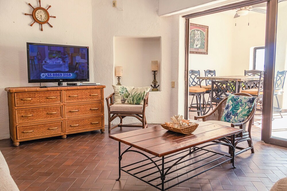 Flat with Unbeatable Views & 2 Bedrooms