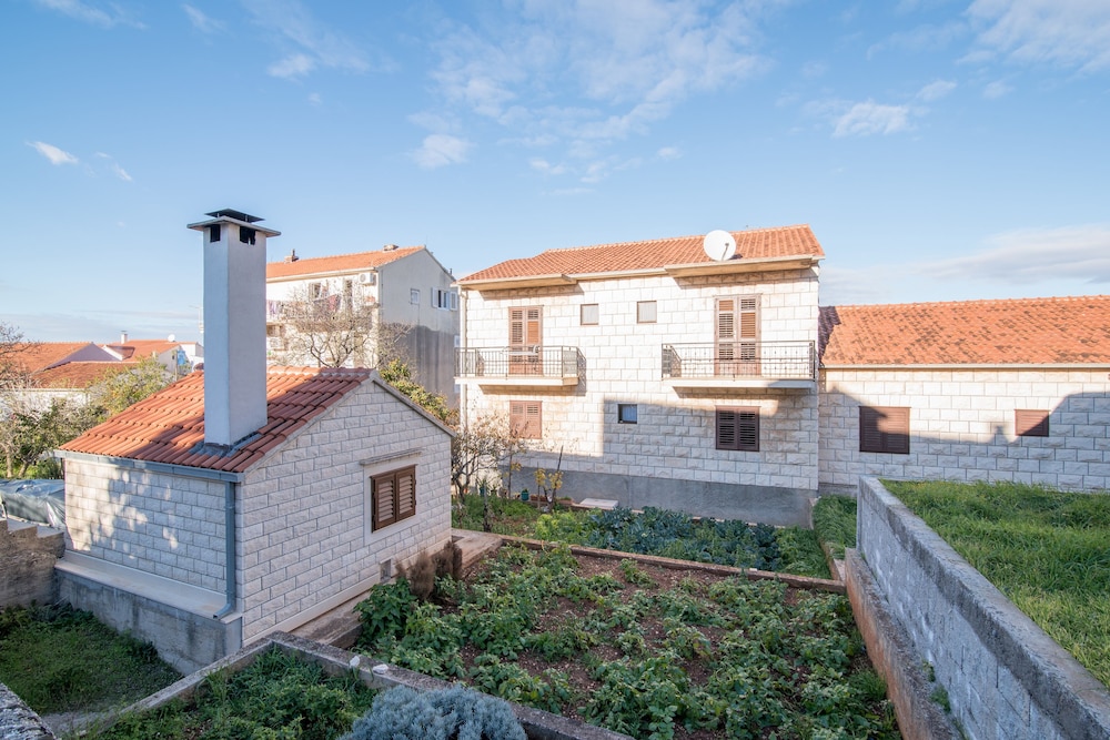 Apartment Mirjana - view 4