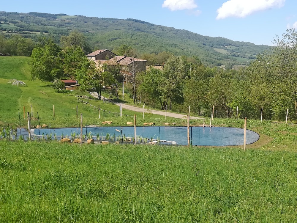 Sacreterre Room  Breakfast - Property Image 2